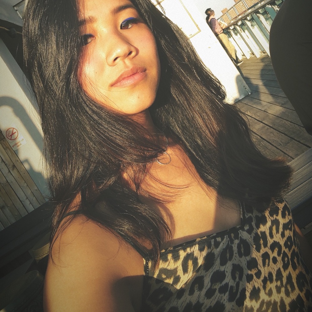 Meet your Posher, Maddy IG: @mad_strike